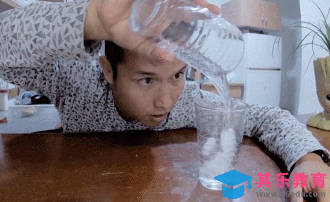 AE-倒水变冰块特效[虎课网最新视频教程][免费高清MP4教程全集 ]-第1张图片-我要自学网