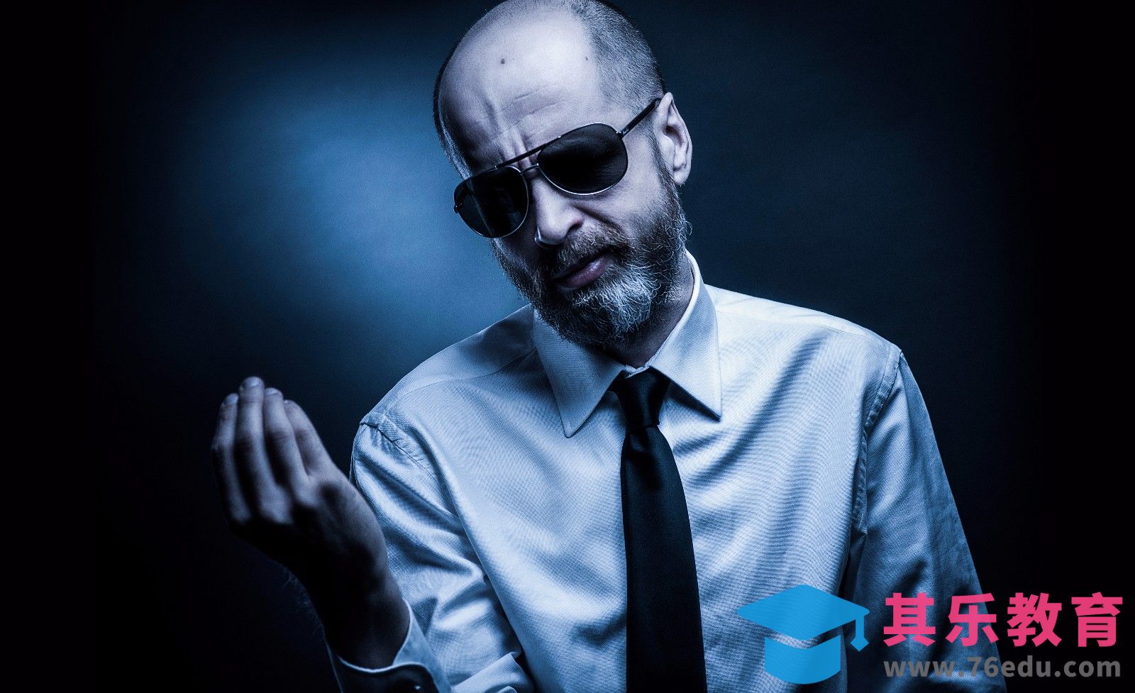 PS-蓝色调高质感人像后期[虎课网手机摄影入门视频教程][MP4产品摄影教程全集 ]-第1张图片-我要自学网